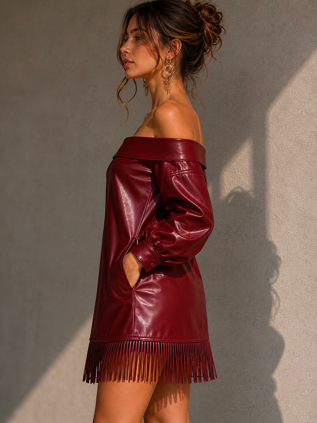 Vestido Curto em Courino com Franjas