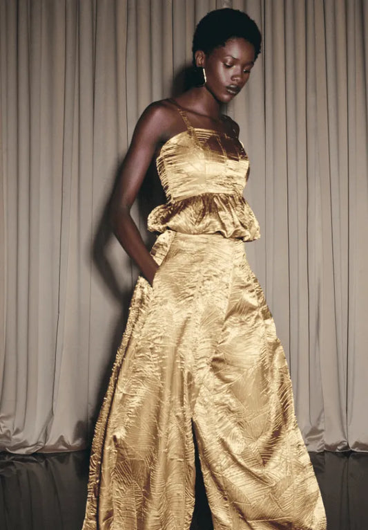 BLUSA ACETINADA TEXTURIZADA